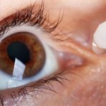 В лечении сетчатки глаза не обойтись без капель: лучшие препараты, сохраняющие зрение